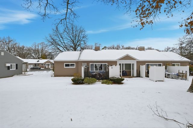 37 Greenwood Ter 37, Chicopee, MA 01022