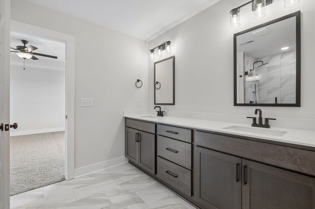 1800 Arrowhead Ct, Clarksville, TN 37042