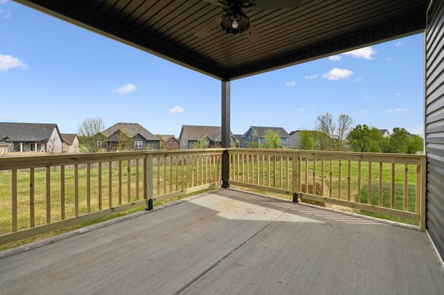 1800 Arrowhead Ct, Clarksville, TN 37042