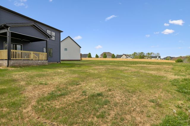 1800 Arrowhead Ct, Clarksville, TN 37042