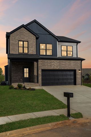 1800 Arrowhead Ct, Clarksville, TN 37042