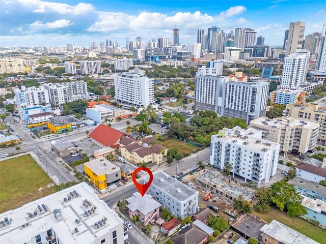 676 SW 1st St, Miami, FL 33130
