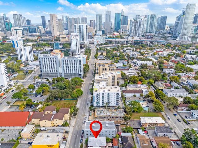 676 SW 1st St, Miami, FL 33130