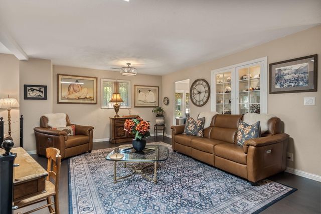9651 Village Green Drive NE, Albuquerque, NM 87111