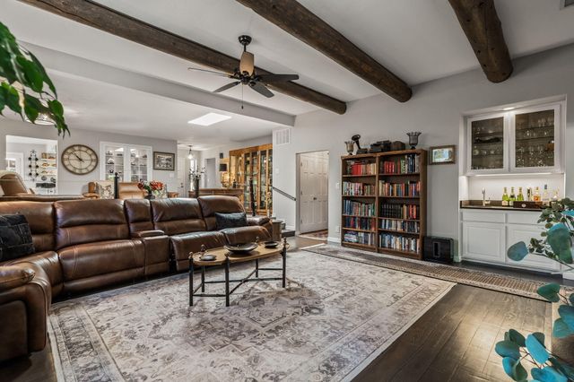 9651 Village Green Drive NE, Albuquerque, NM 87111