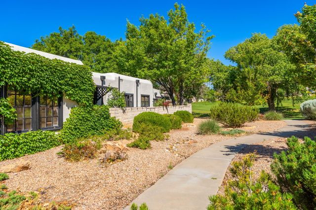 9651 Village Green Drive NE, Albuquerque, NM 87111