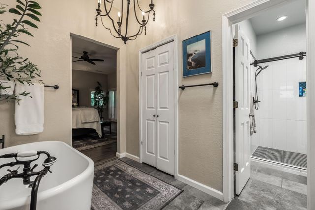9651 Village Green Drive NE, Albuquerque, NM 87111