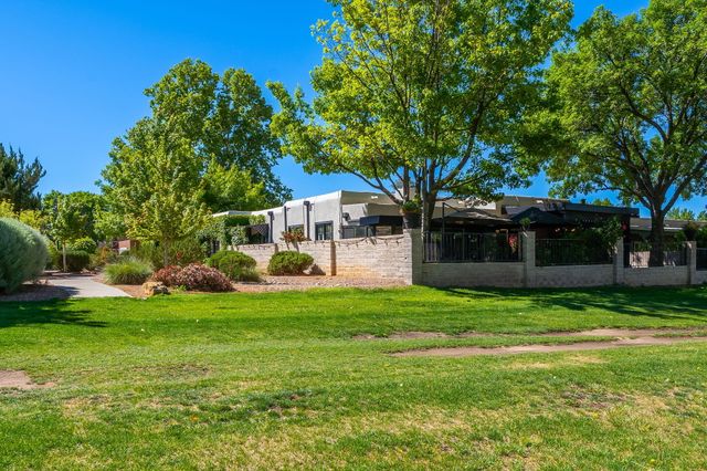 9651 Village Green Drive NE, Albuquerque, NM 87111