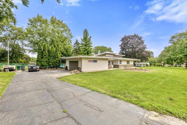 11310 Haleco LANE, Hales Corners, WI 53130