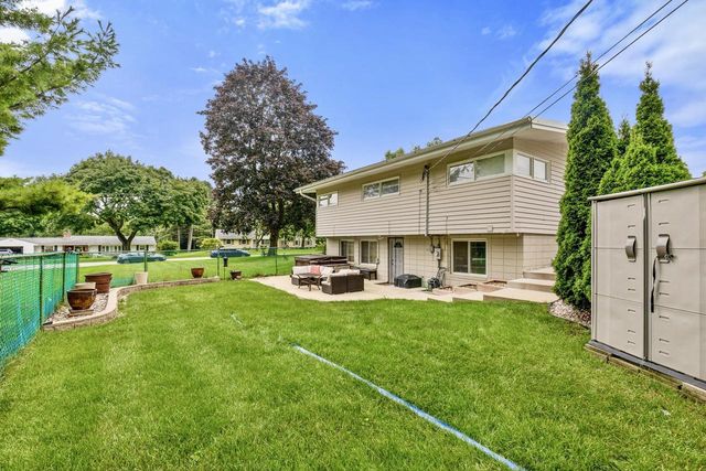 11310 Haleco LANE, Hales Corners, WI 53130