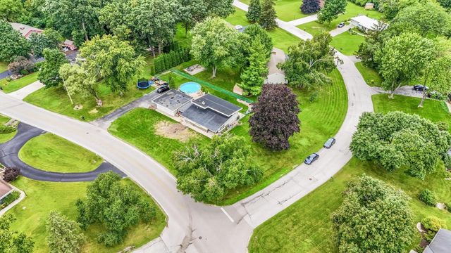 11310 Haleco LANE, Hales Corners, WI 53130