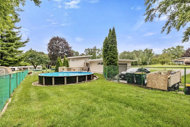 11310 Haleco LANE, Hales Corners, WI 53130