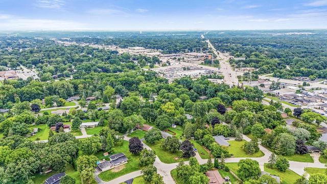 11310 Haleco LANE, Hales Corners, WI 53130