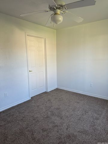 112 San Antonio Street, Runge, TX 78151