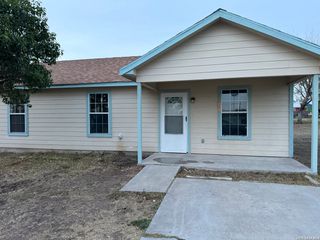 112 San Antonio Street, Runge, TX 78151