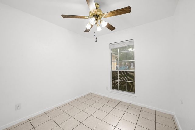 5434 Sugar Creek Drive, La Porte, TX 77571