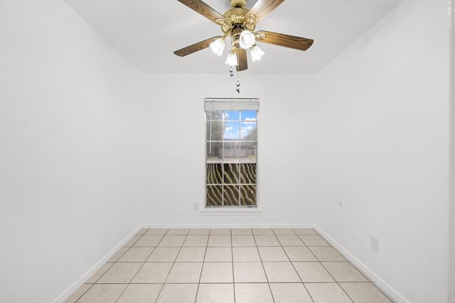 5434 Sugar Creek Drive, La Porte, TX 77571