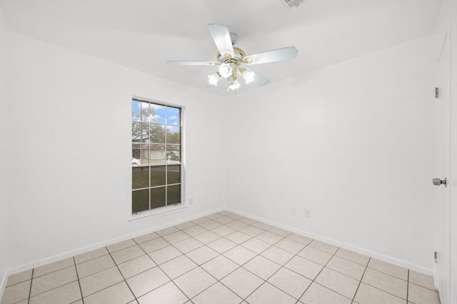 5434 Sugar Creek Drive, La Porte, TX 77571