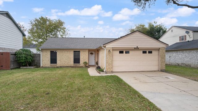 5434 Sugar Creek Drive, La Porte, TX 77571