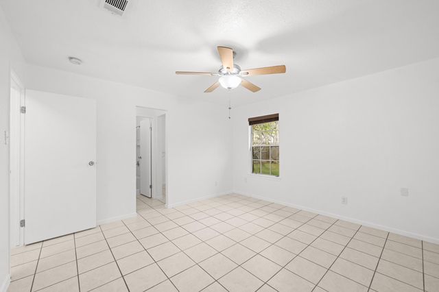 5434 Sugar Creek Drive, La Porte, TX 77571