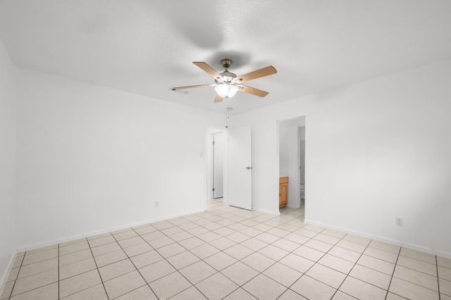 5434 Sugar Creek Drive, La Porte, TX 77571