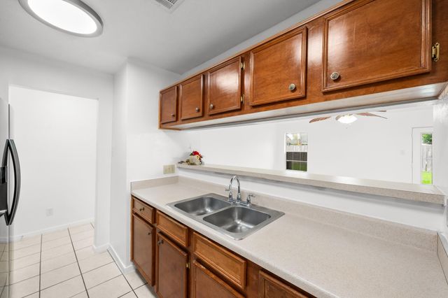 5434 Sugar Creek Drive, La Porte, TX 77571