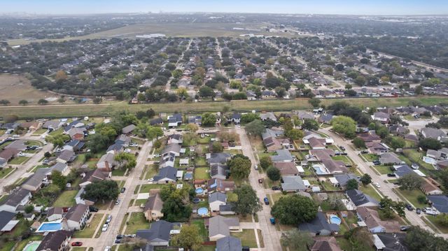 5434 Sugar Creek Drive, La Porte, TX 77571