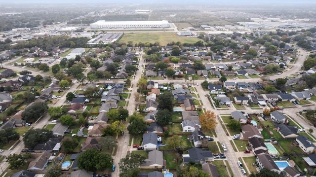 5434 Sugar Creek Drive, La Porte, TX 77571