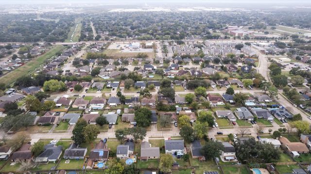 5434 Sugar Creek Drive, La Porte, TX 77571