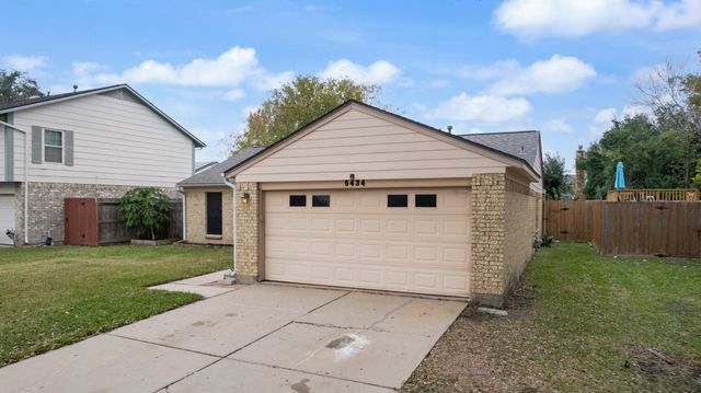 5434 Sugar Creek Drive, La Porte, TX 77571