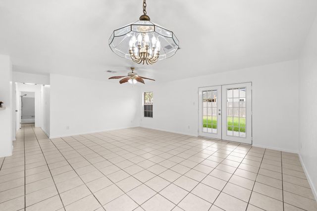 5434 Sugar Creek Drive, La Porte, TX 77571