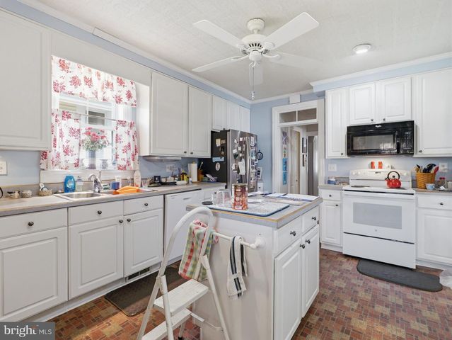 134 SNIDER AVE, Waynesboro, PA 17268