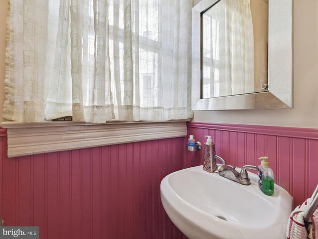 134 SNIDER AVE, Waynesboro, PA 17268