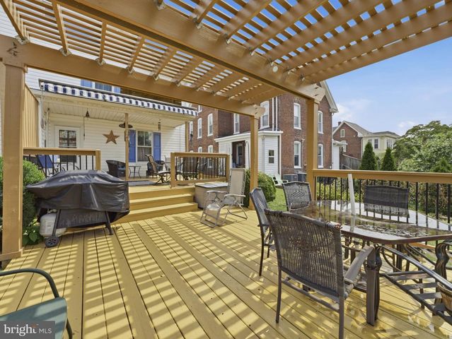 134 SNIDER AVE, Waynesboro, PA 17268
