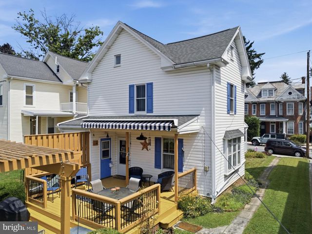 134 SNIDER AVE, Waynesboro, PA 17268