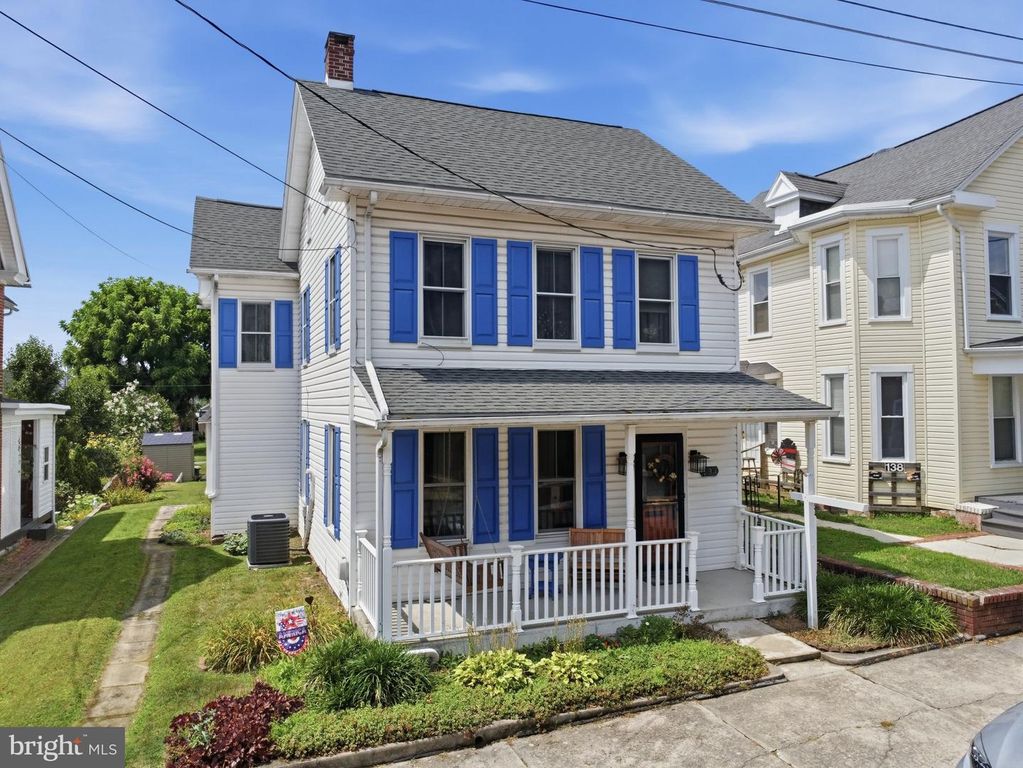 134 SNIDER AVE, Waynesboro, PA 17268