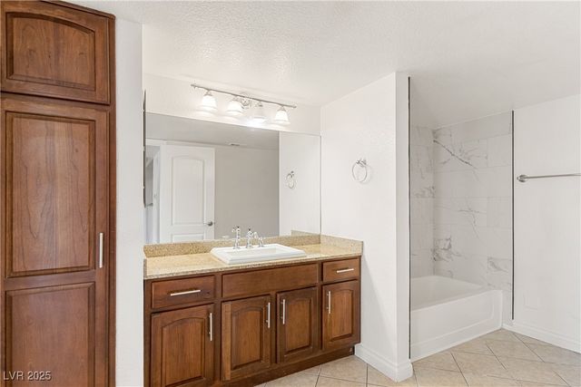 8101 West Flamingo Road 1047, Las Vegas, NV 89147