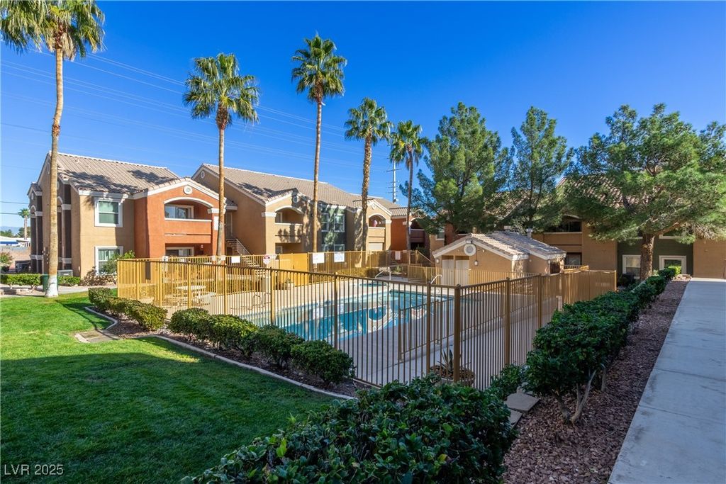 8101 West Flamingo Road 1047, Las Vegas, NV 89147