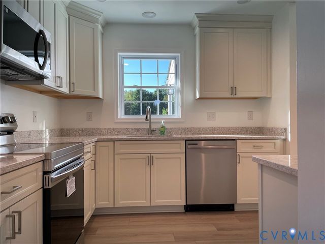 2315 Dee Kay Dr, Henrico, VA 23228