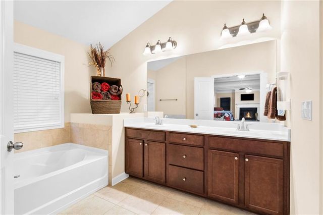 526 Rokeby Drive, Woodstock, GA 30188