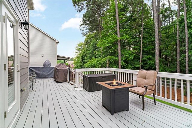 526 Rokeby Drive, Woodstock, GA 30188