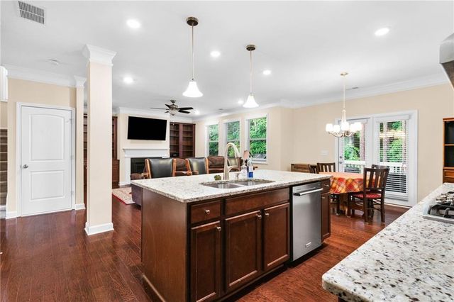526 Rokeby Drive, Woodstock, GA 30188