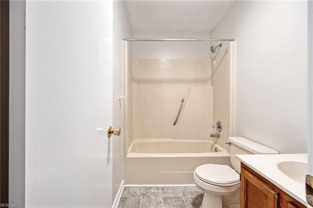 1414 Larkview DR, Virginia Beach, VA 23454