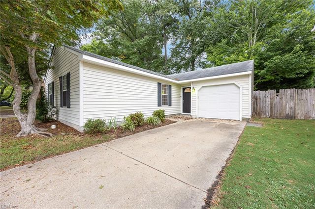 1414 Larkview DR, Virginia Beach, VA 23454