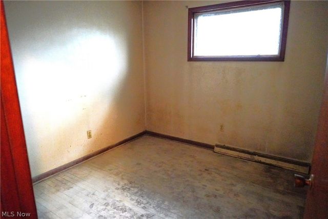 483 17th Street NW, Barberton, OH 44203