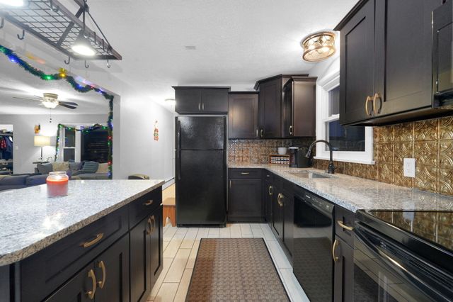 117 N Fairview Avenue, Niles City, MI 49120