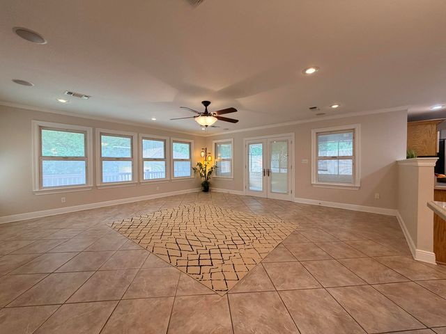 703 Maxwell Dr., Hattiesburg, MS 39401