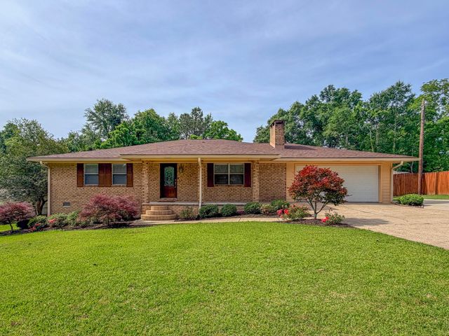 703 Maxwell Dr., Hattiesburg, MS 39401