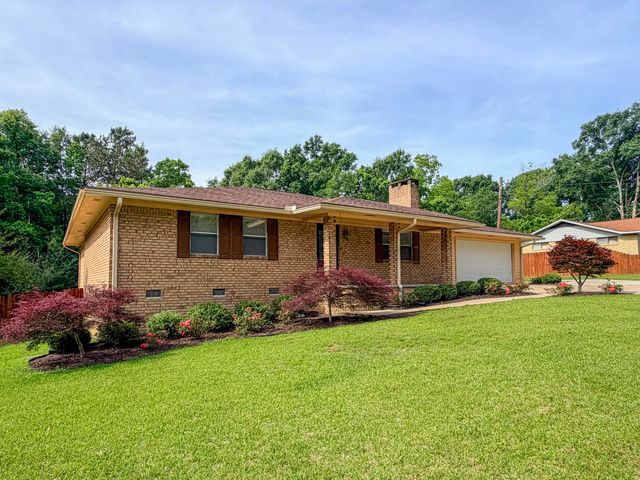 703 Maxwell Dr., Hattiesburg, MS 39401