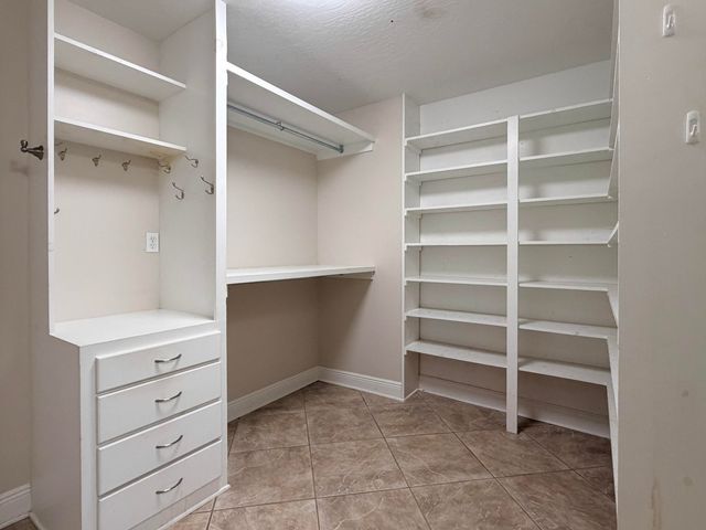 703 Maxwell Dr., Hattiesburg, MS 39401